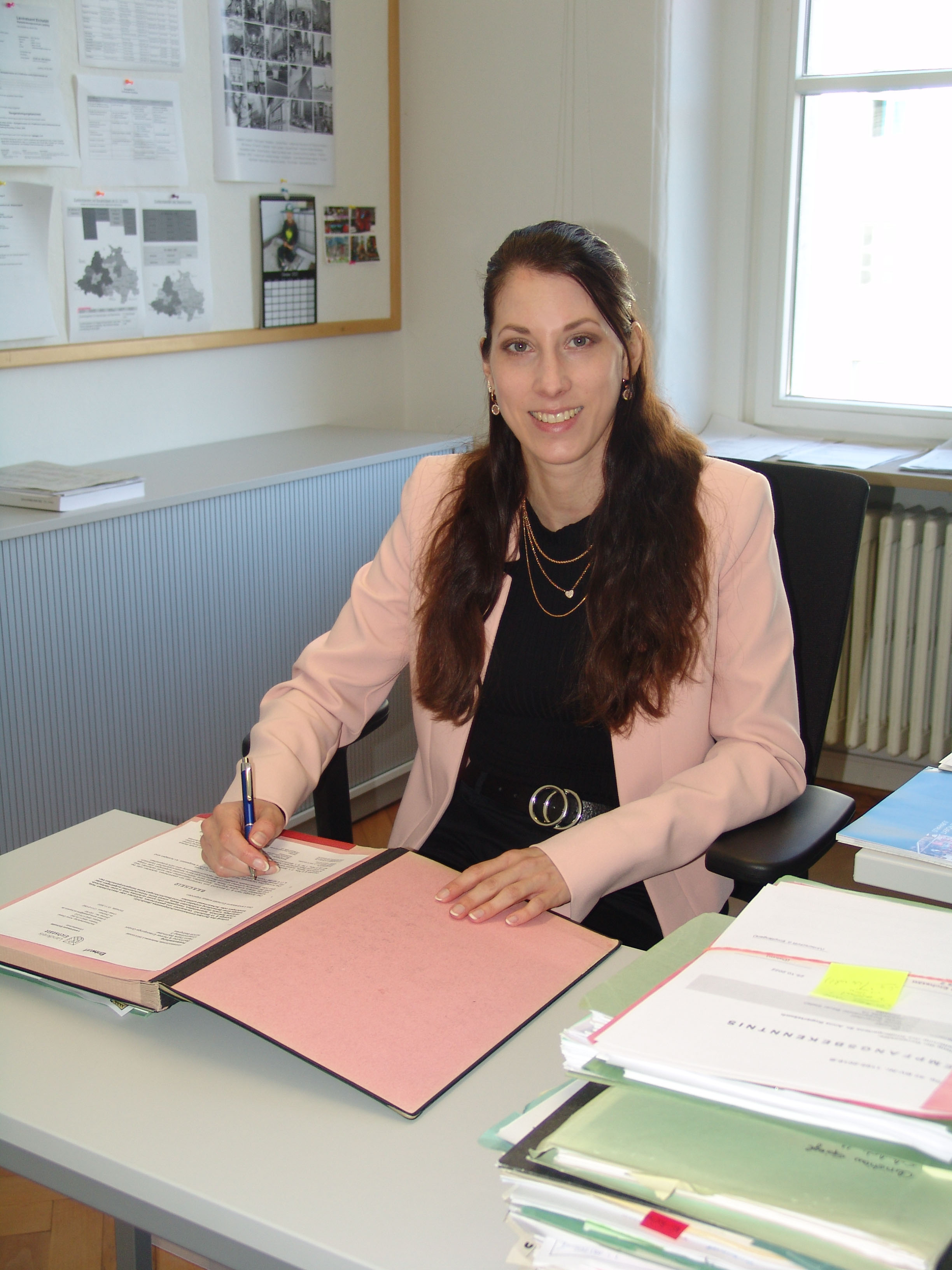 Mit Daniela Pickl hat eine neue Juristin ihren Dienst als Abteilungsleitung im Landratsamt Eichstätt angetreten. 
